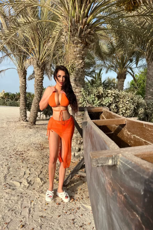 194 Dubai Escort photo 3