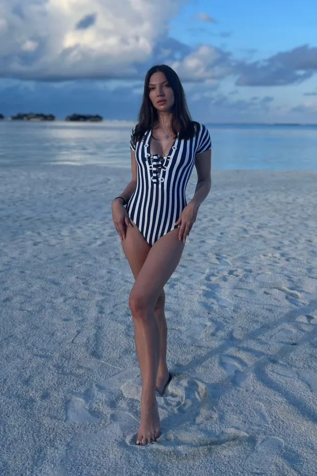 566 Dubai Escort photo 3